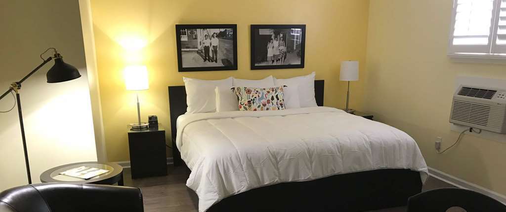 The Sherman Inn Batesville Room photo
